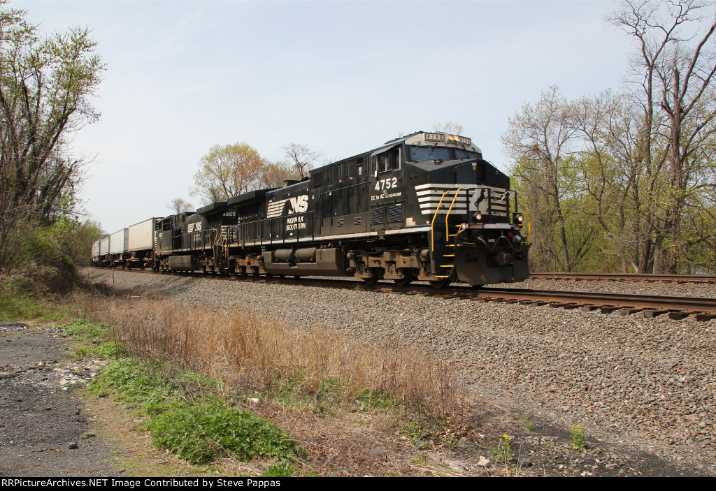 NS train 20H at Cove PA